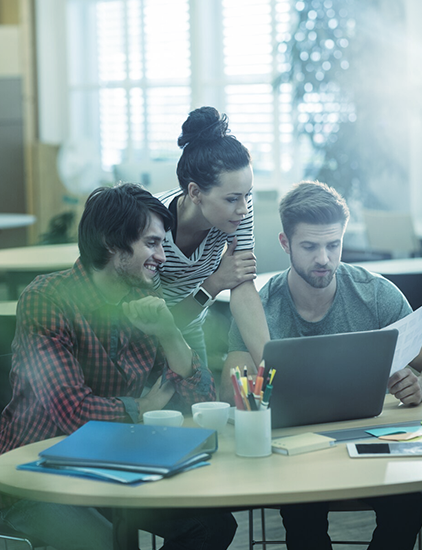 SMAC Apps collaborative team culture and employee teamwork illustration